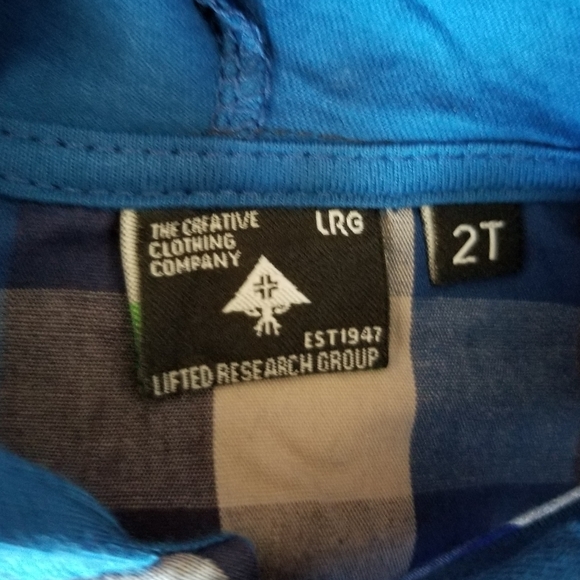 LRG Lifted Research Group Toddler Boys Blue Button Down Shirt w/ Hood- 2T - Picture 6 of 6